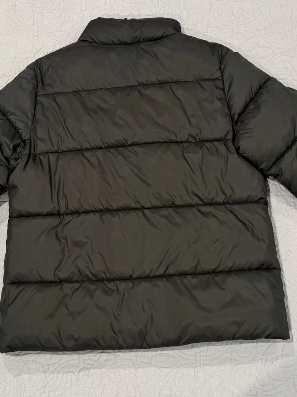 NEW WITH TAGS HEATKEEP DARKEST SPRUCE GREEN PUFFER COAT SIZE MEDIUM PACKABLE